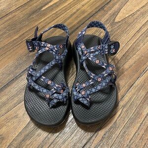 Chaco Z Cloud X2 Sandals Blue Aztec Pattern Straps Hiking Outdoors Women’s Sz 6